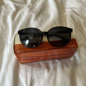 Maui Jim Black Sunglasses with Sleek Oversized Frames with box and case